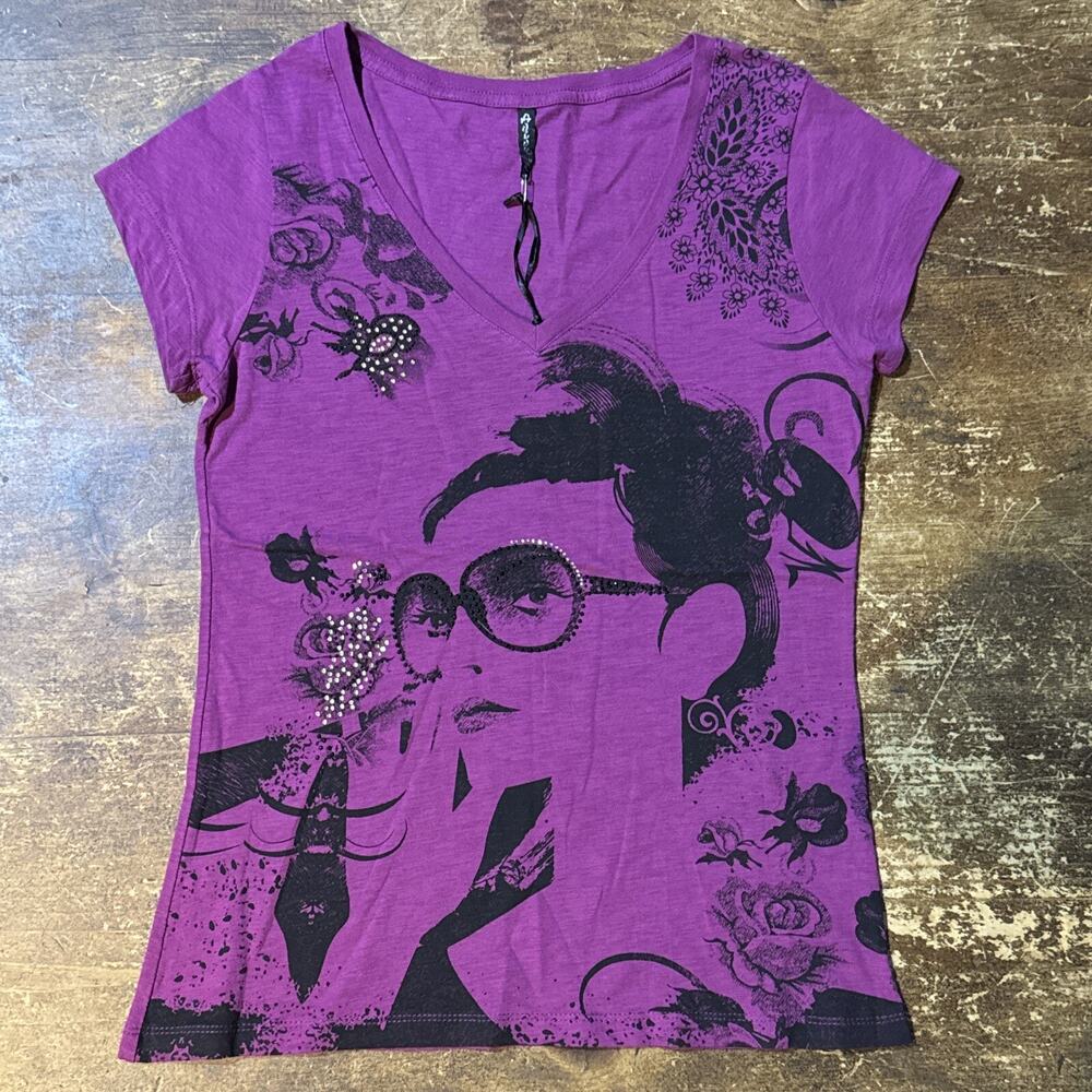 Avida Women’s XL Magenta Graphic Short Sleeve T-shirt NWT